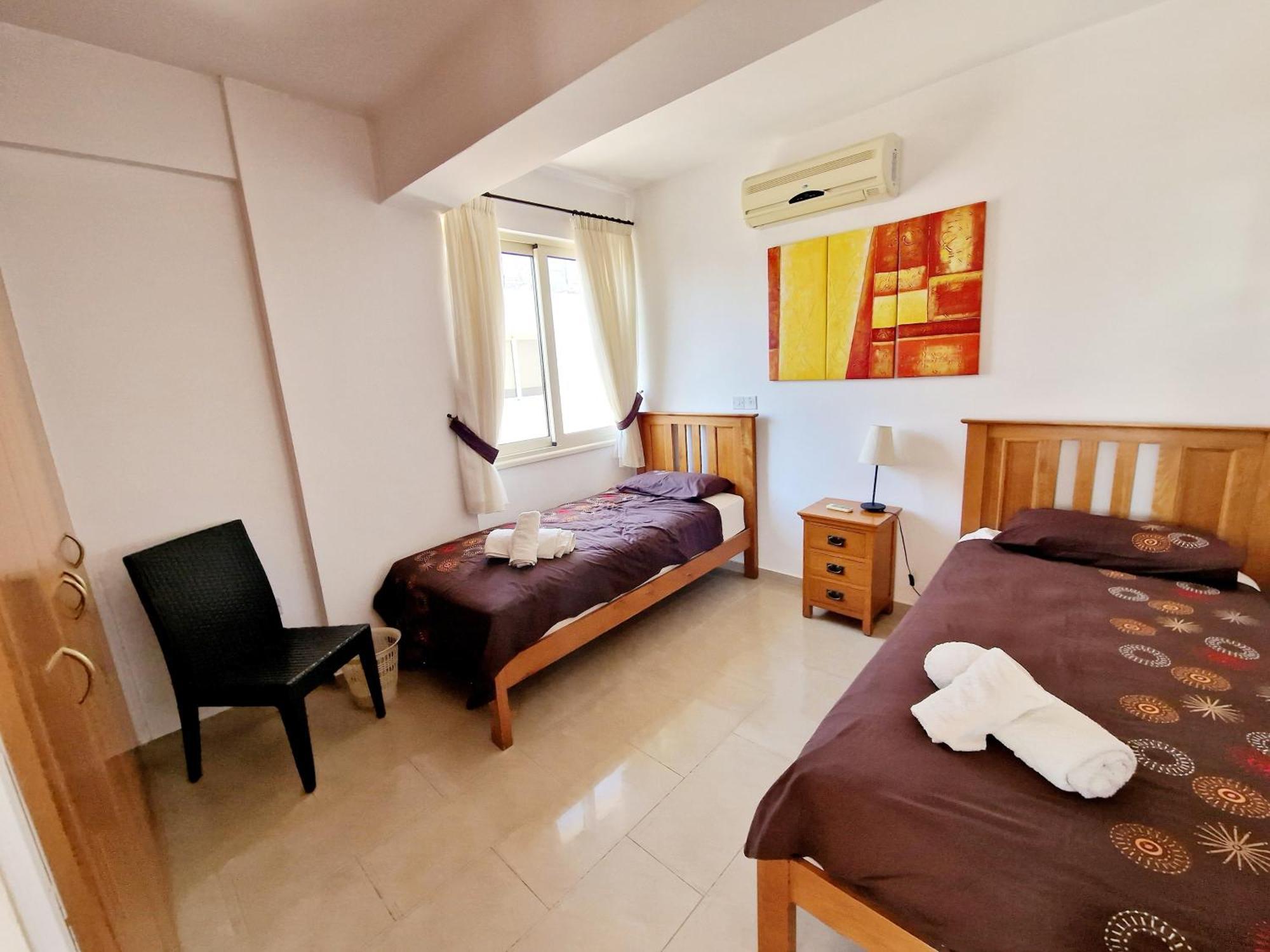 Floor 2 Bedroom E101, 3 Pools, Sea View, Free Wifi Appartement Peyia