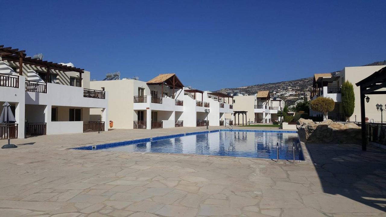 Floor 2 Bedroom E101, 3 Pools, Sea View, Free Wifi